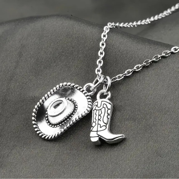 Country Pendant Necklace - Picture 4 of 4